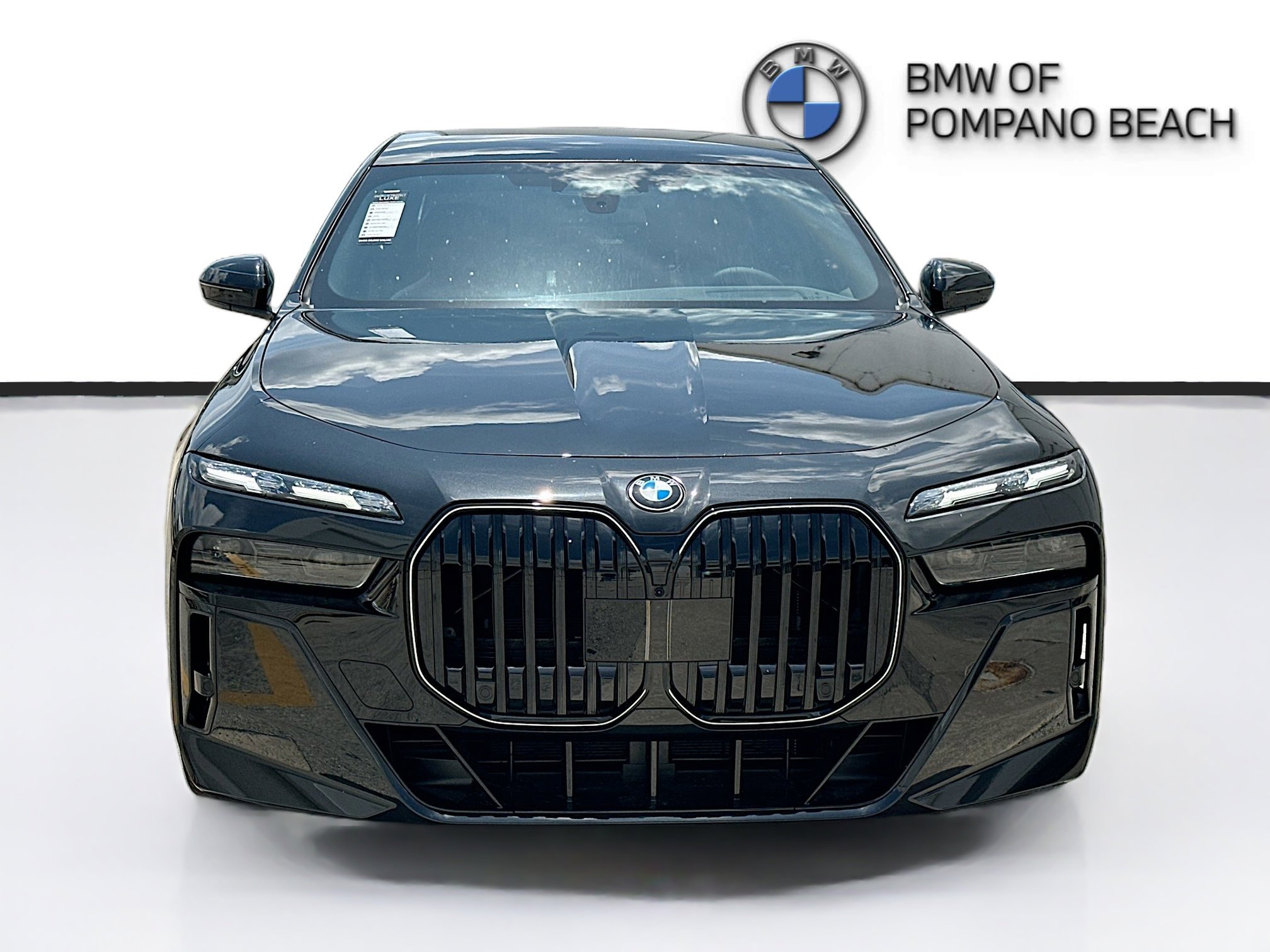 New 2026 Black Sapphire Metallic BMW 760i xDrive image 2