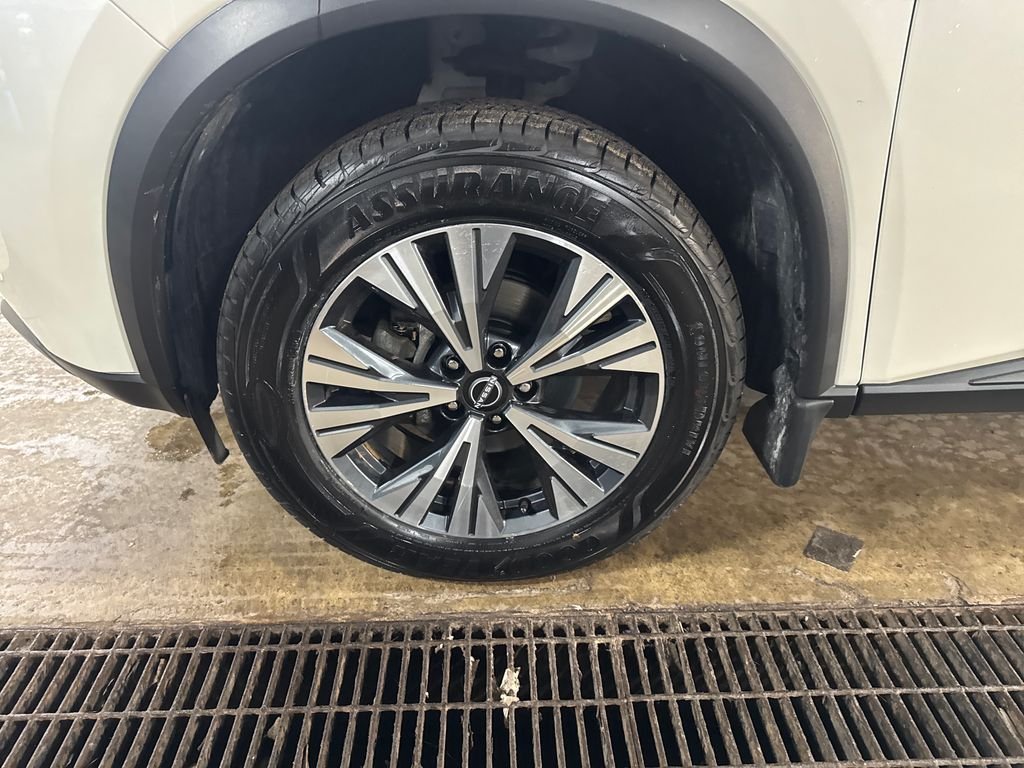 Certified Used 2023 Pearl White Nissan SV image 12