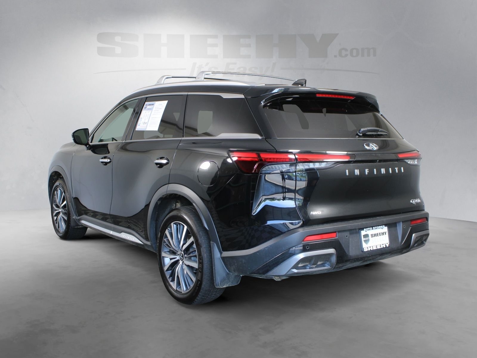 Used 2025 Black INFINITI Sensory image 8