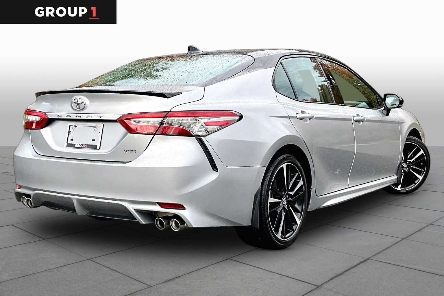 Used 2019 Celestial Silver/Midnight Black Metallic Toyota XSE V6 image 13