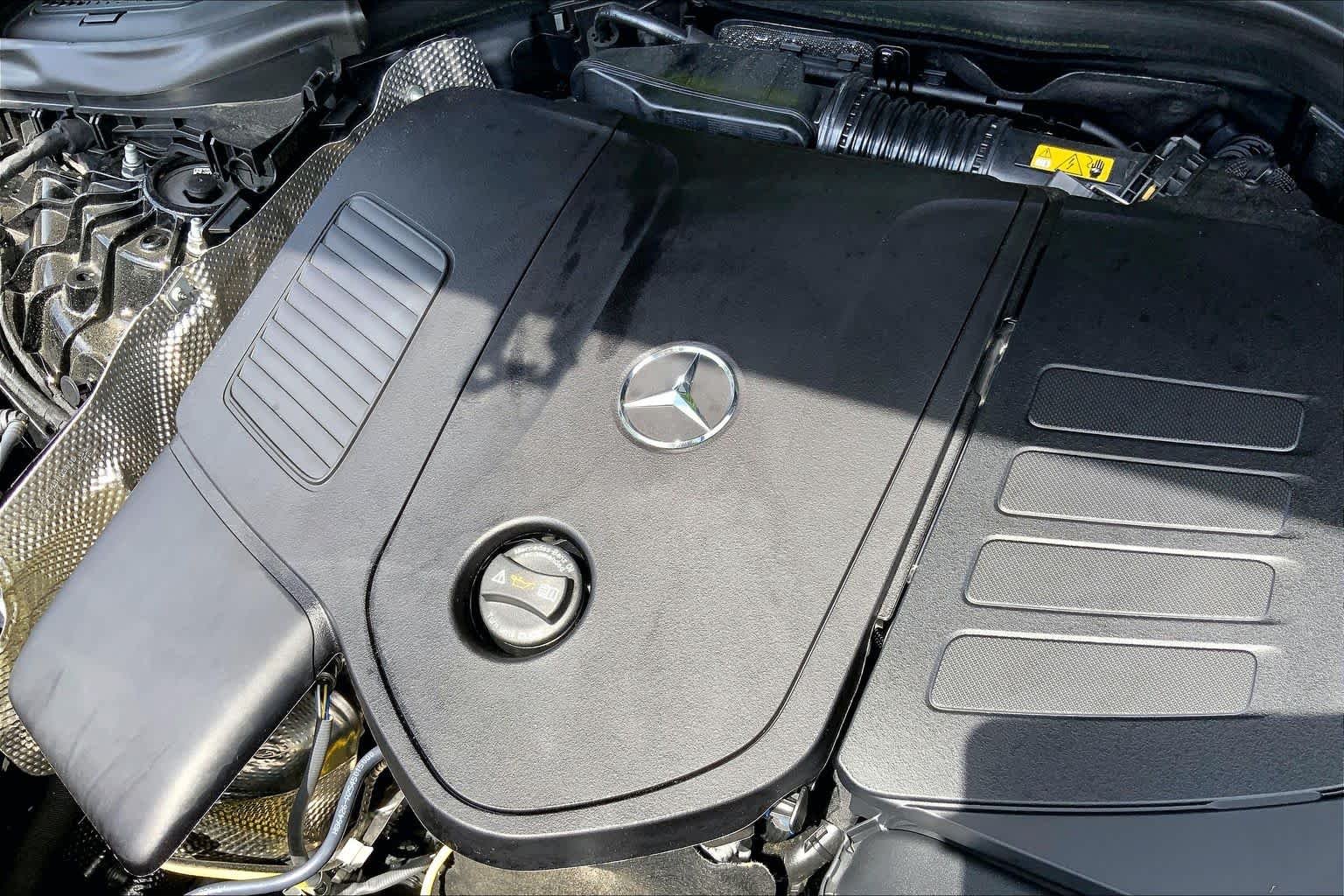 Used 2024 Black Mercedes-Benz GLC 300 image 33