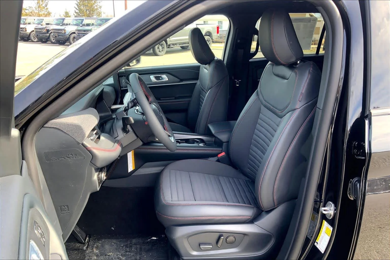 New 2026 Agate Black Metallic Ford ST-Line image 13