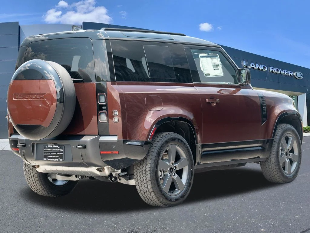 New 2026 Sedona Red Land Rover X image 4
