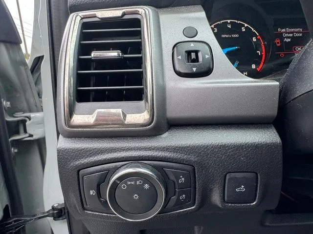 Used 2021 Green Ford XLT image 25