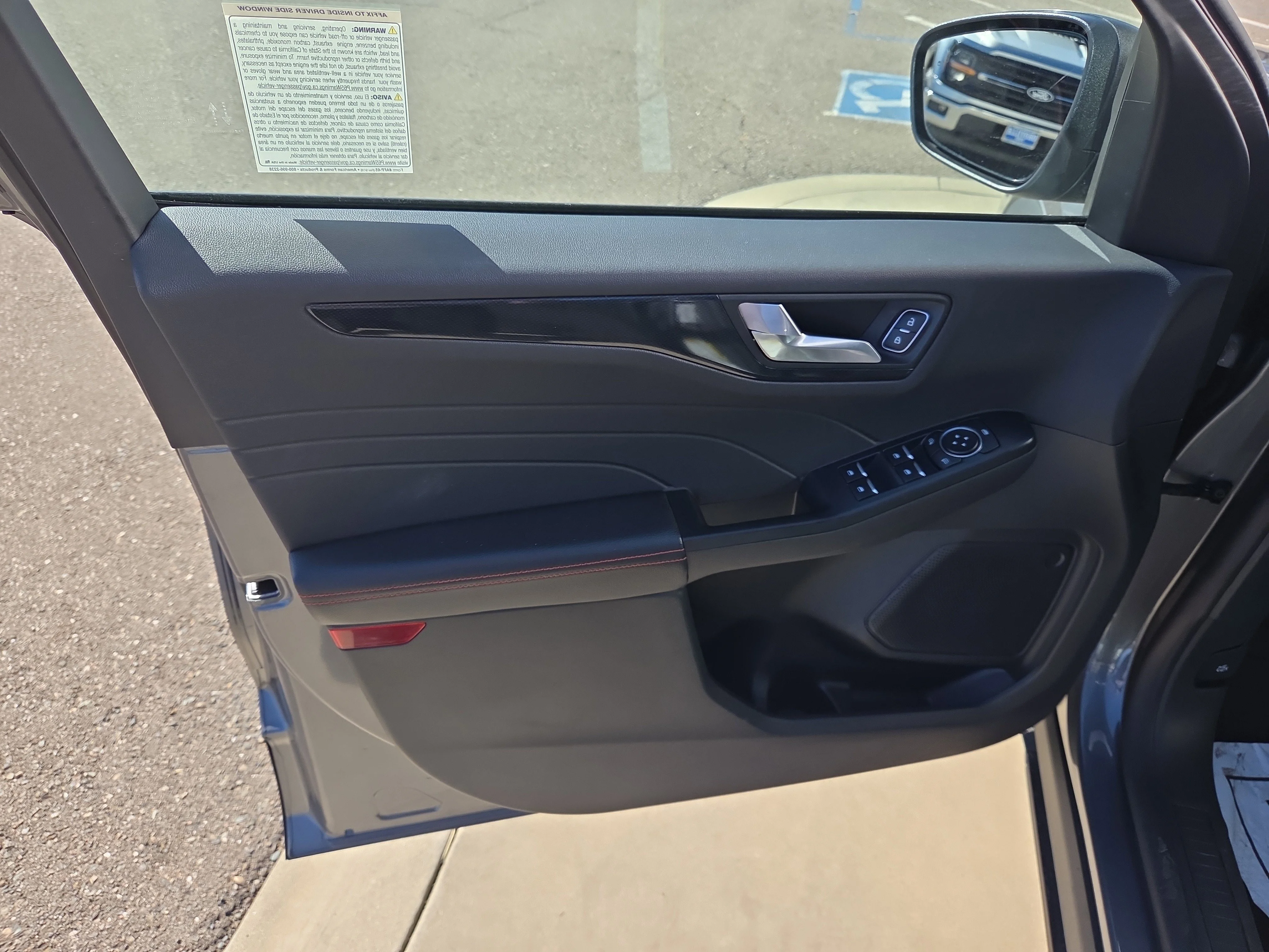 2025 Ford Escape ST-Line - Photo 11