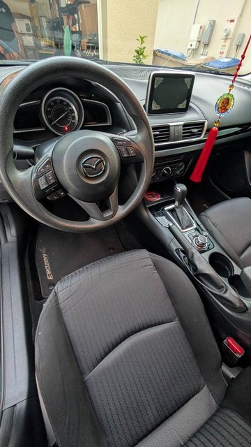 2015 Mazda MAZDA3 i Sport - Photo 8