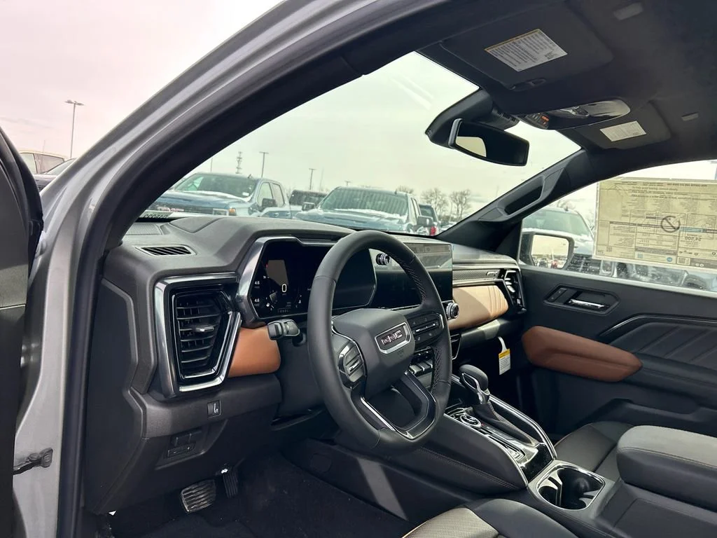 2026 GMC Canyon AT4 - Photo 19