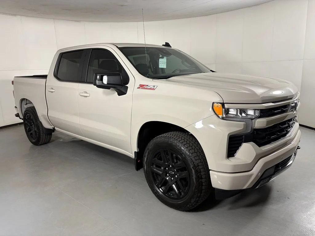 New 2026 White Sands Chevrolet RST image 2