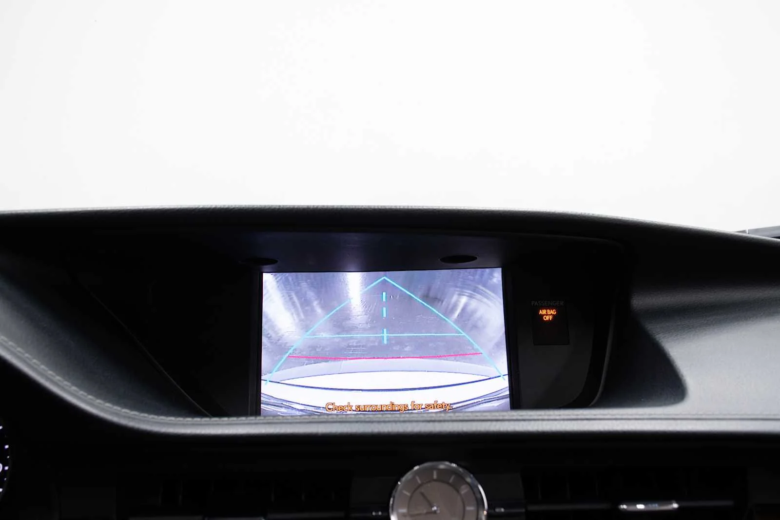 Used 2013 Nebula Gray Pearl Lexus 4dr Sdn image 22