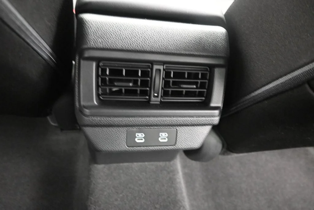 Certified Used 2026 Solar Silver Metallic Honda SE image 13