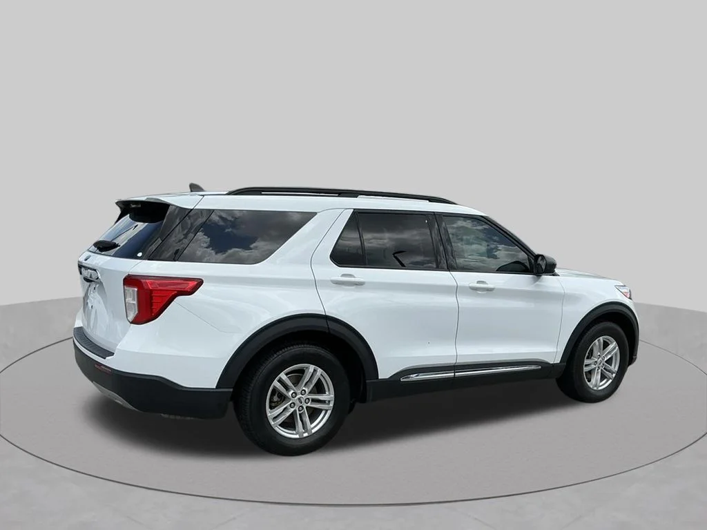 Used 2023 White Ford XLT image 11