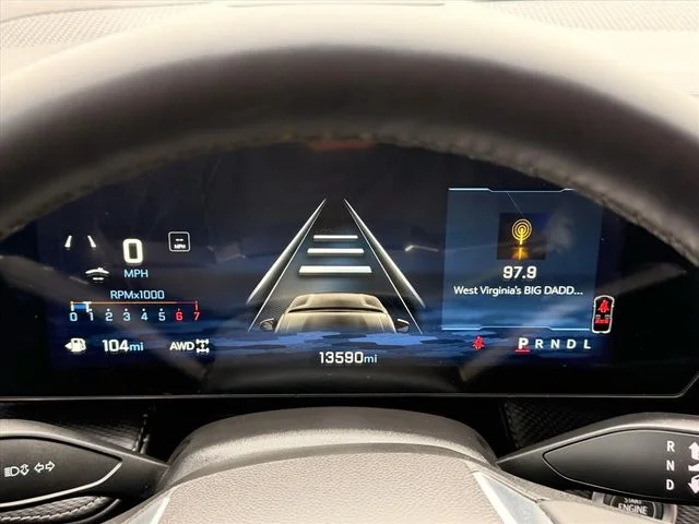 Used 2025 Green Chevrolet LT image 16