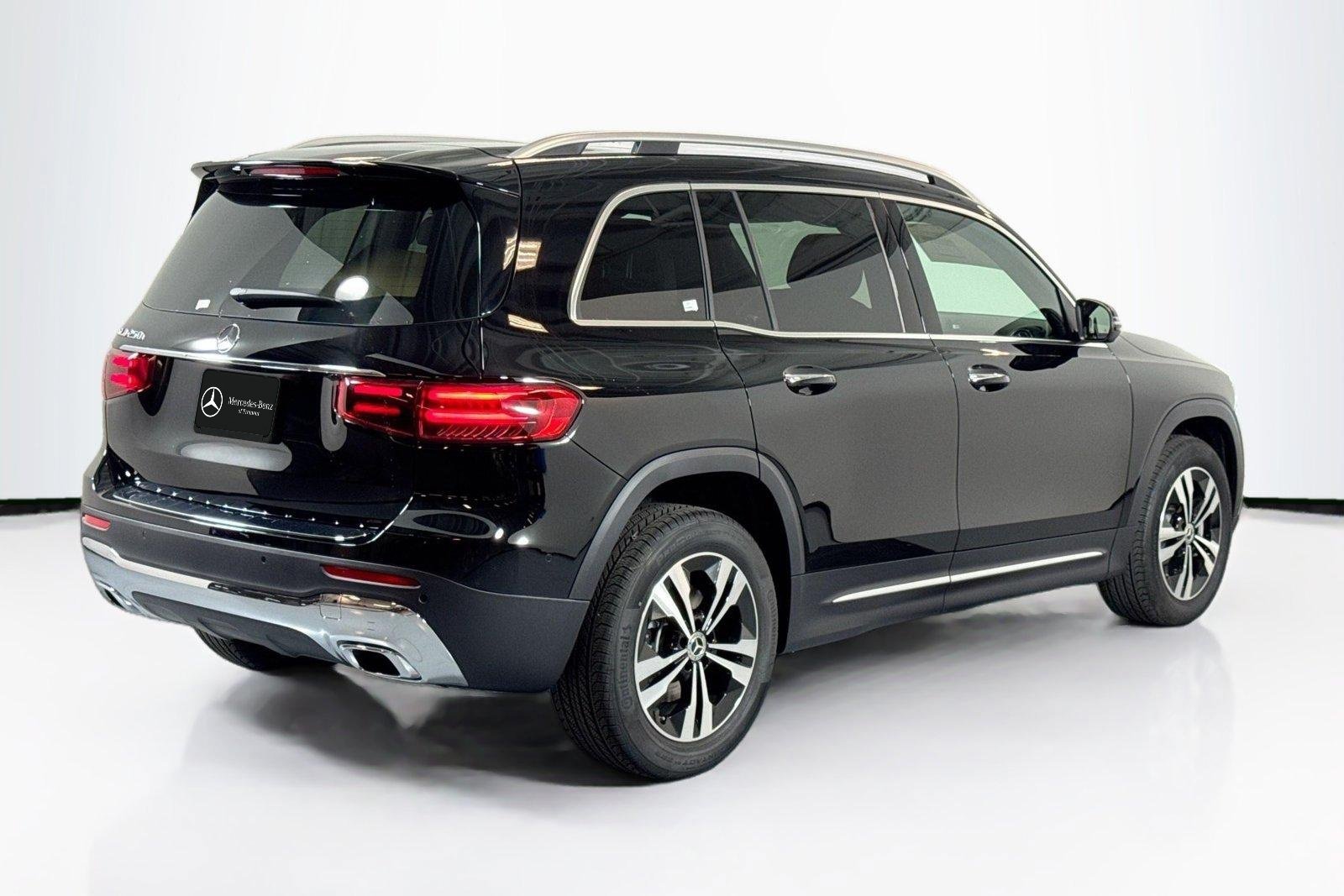 New 2026 Night Black Mercedes-Benz GLB 250 image 5