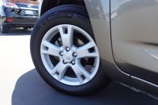 Used 2012 Brown Toyota Base image 12