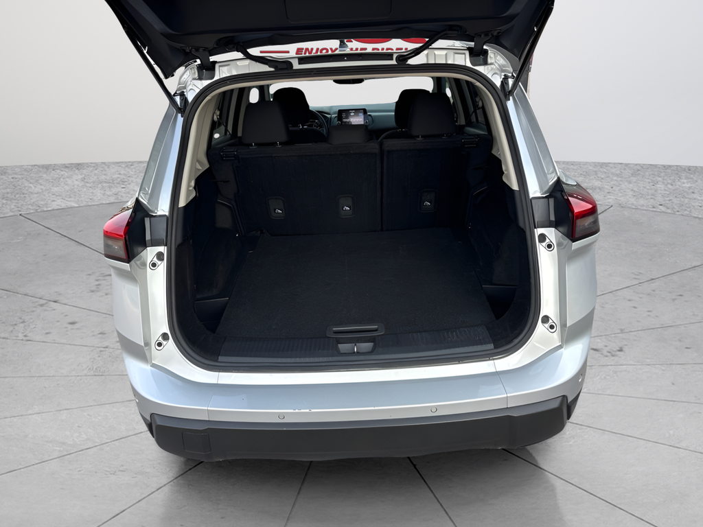 Used 2024 Silver Nissan S image 33