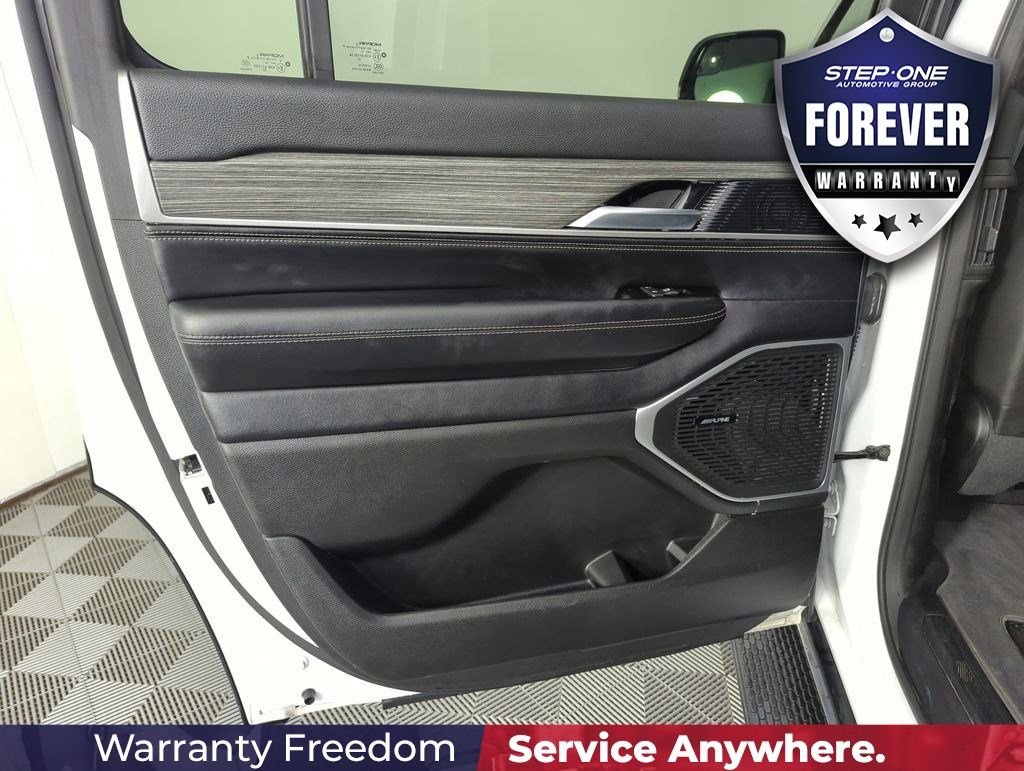 Used 2024 White Jeep Series II image 27