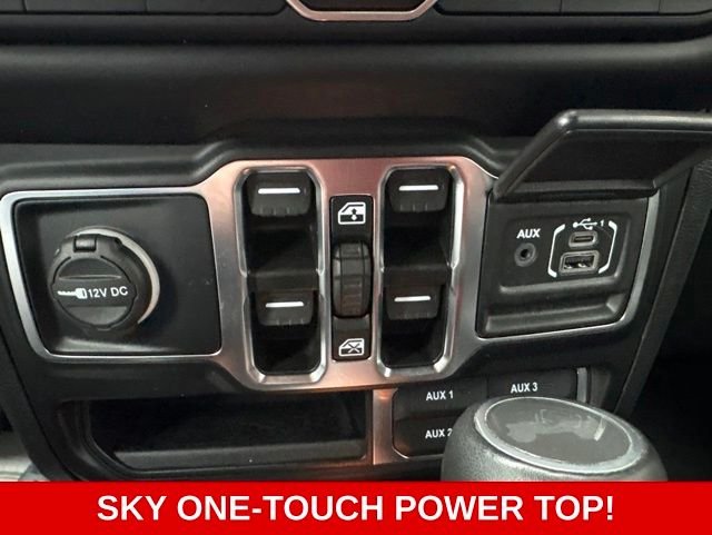 Used 2023 White Jeep Sahara image 11