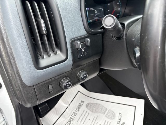 Used 2017 White Chevrolet Z71 image 19
