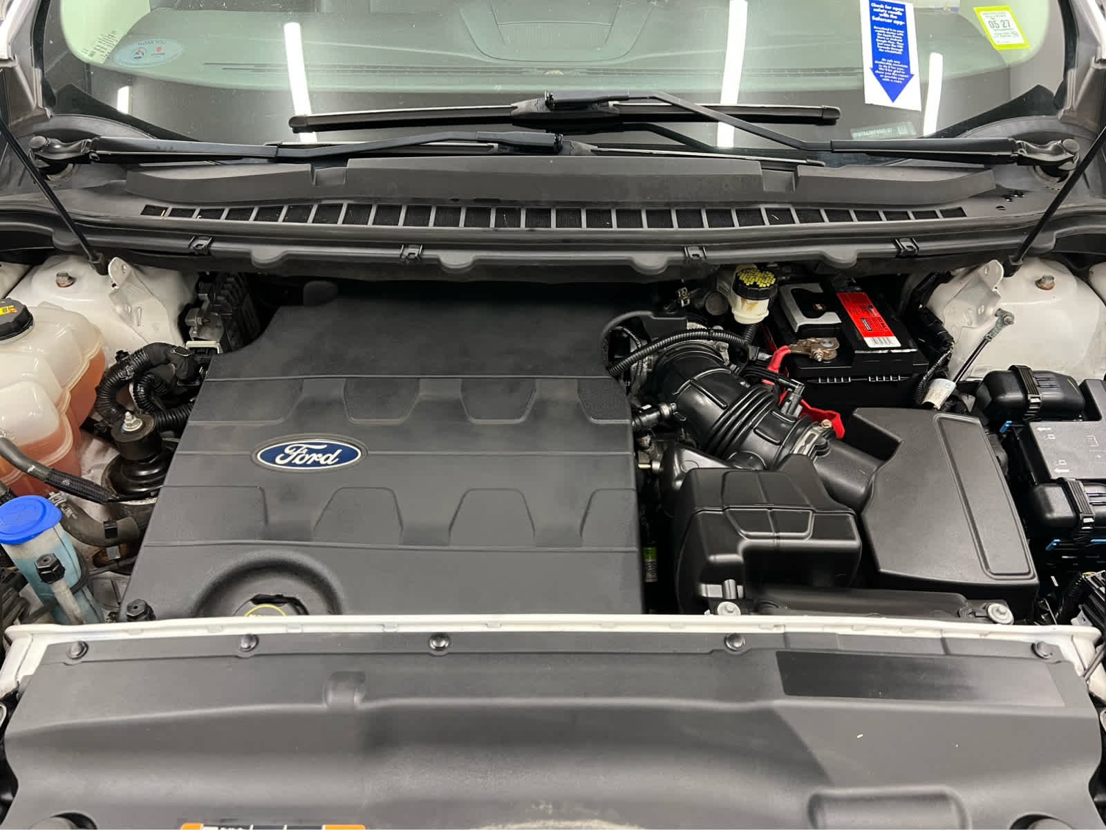 Used 2015 White Platinum Metallic Tri-Coat Ford SEL image 18