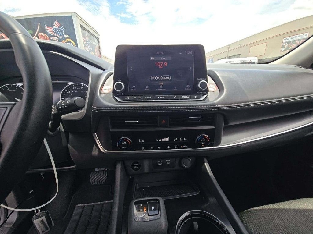 Used 2025 Gray Nissan SV image 2