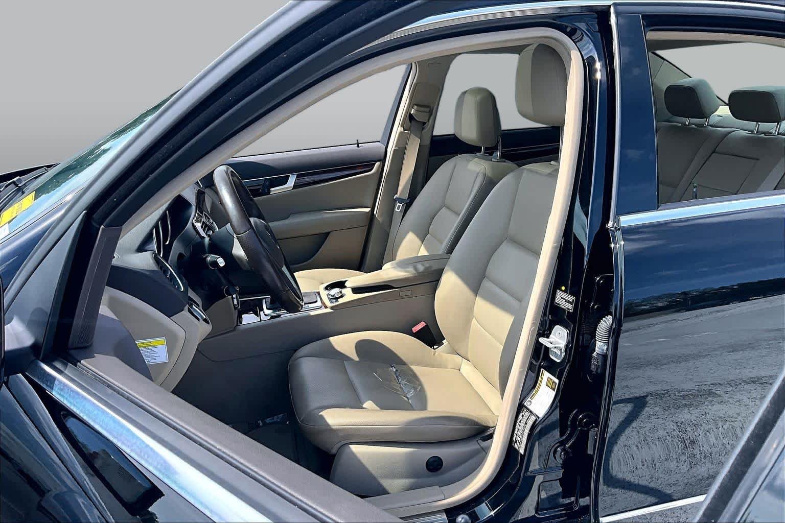 Used 2014 Obsidian Black Metallic Mercedes-Benz C 250 Sport image 8