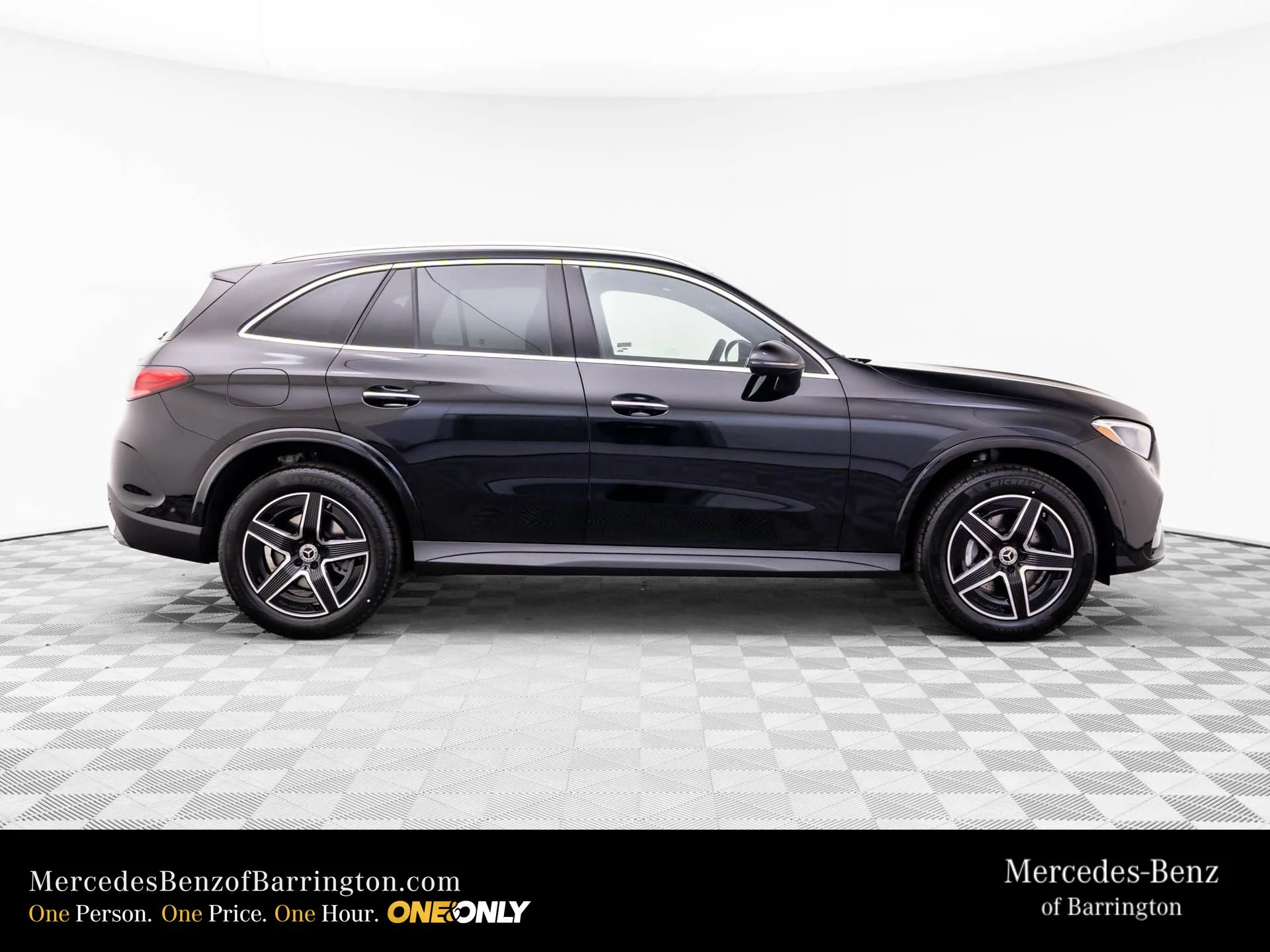 New 2026 Black Mercedes-Benz GLC 300 image 7