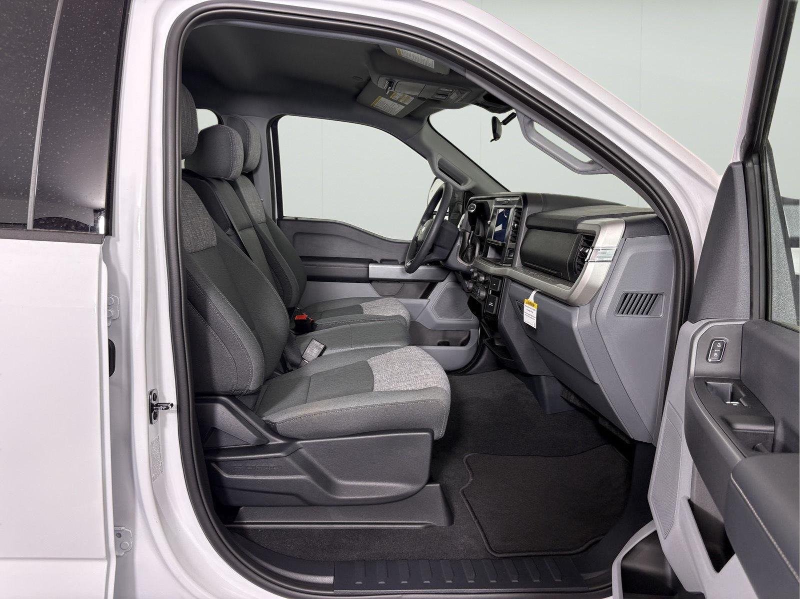 New 2026 Oxford White Ford F-350® XLT image 23