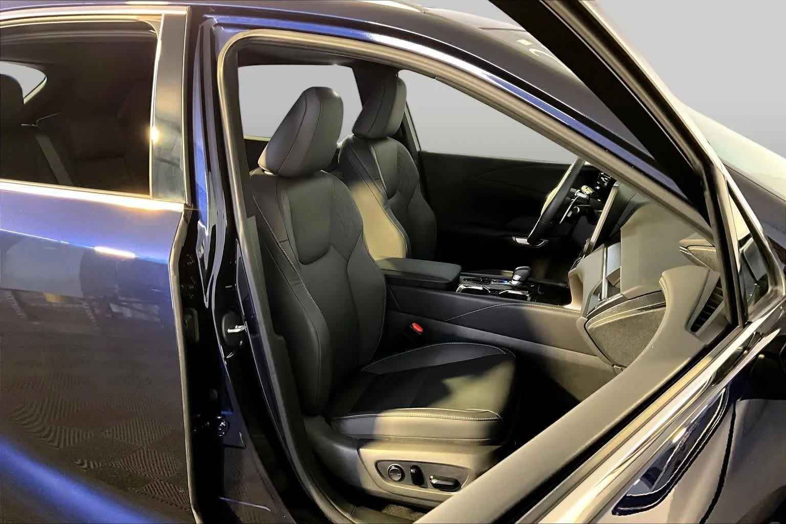 Used 2024 Nightfall Mica Lexus Premium image 8