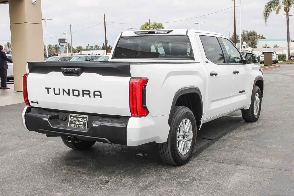 2025 Toyota Tundra SR5 - Photo 9