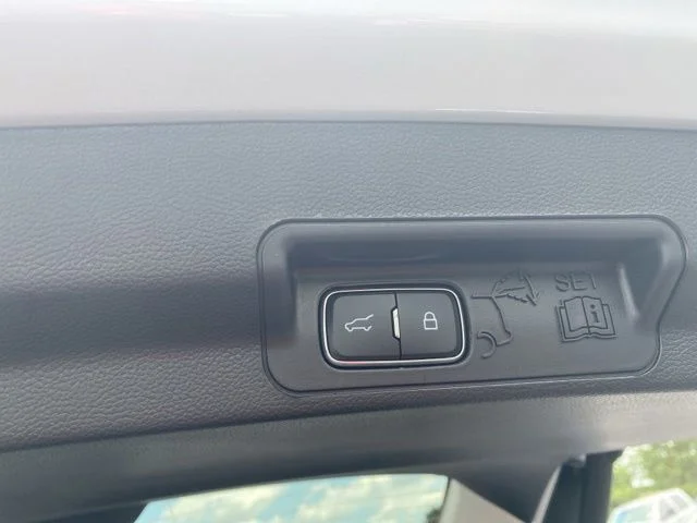 New 2026 Space White Metallic Ford Active image 37