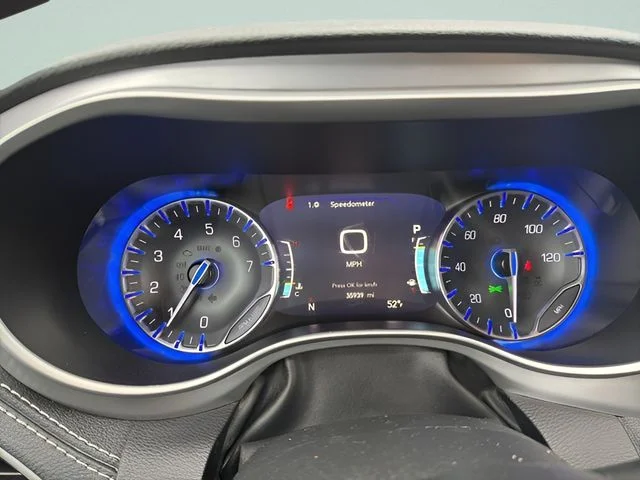 2023 Chrysler Pacifica Touring L - Photo 8