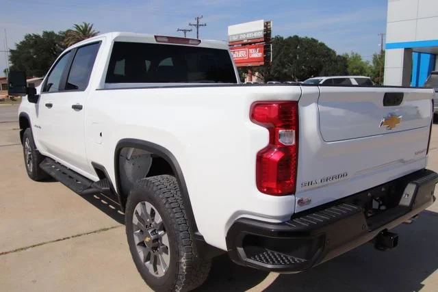 2026 Chevrolet Silverado 2500 HD Custom - Photo 7
