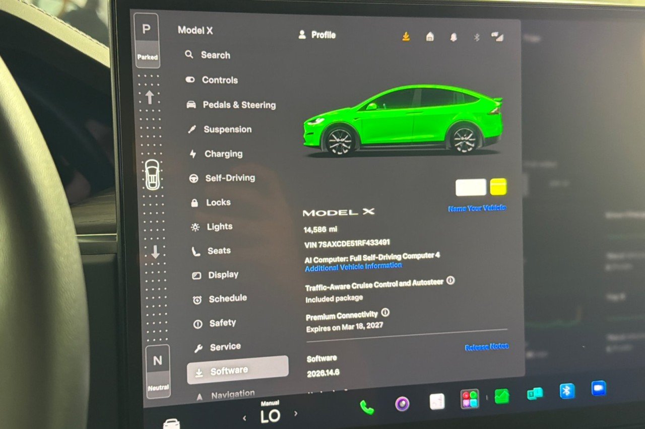 Used 2024 RED Tesla  image 27