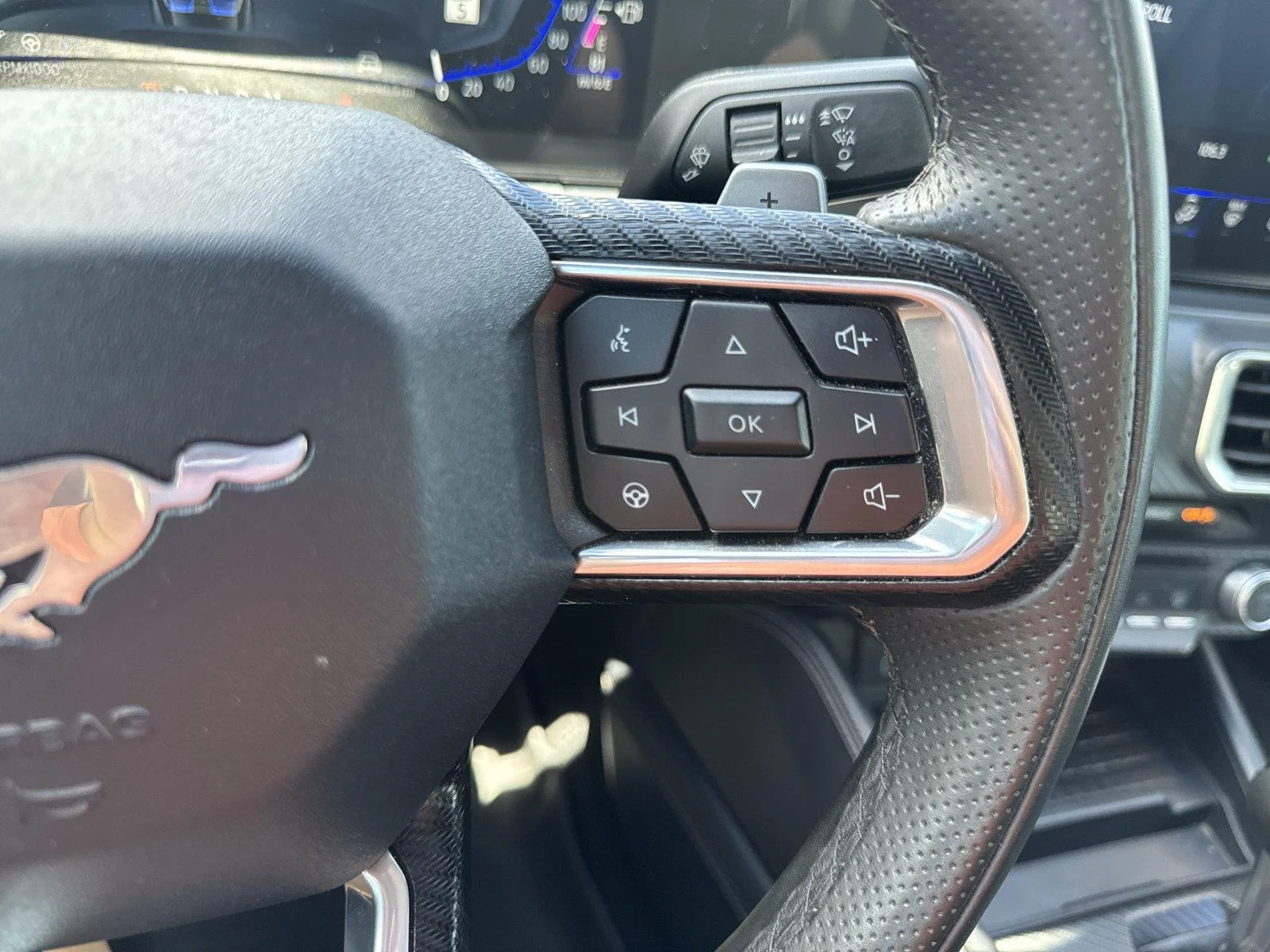 Used 2024 Iconic Silver Ford GT Premium image 22