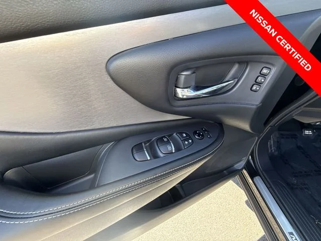 Used 2024 Black Nissan SL image 13