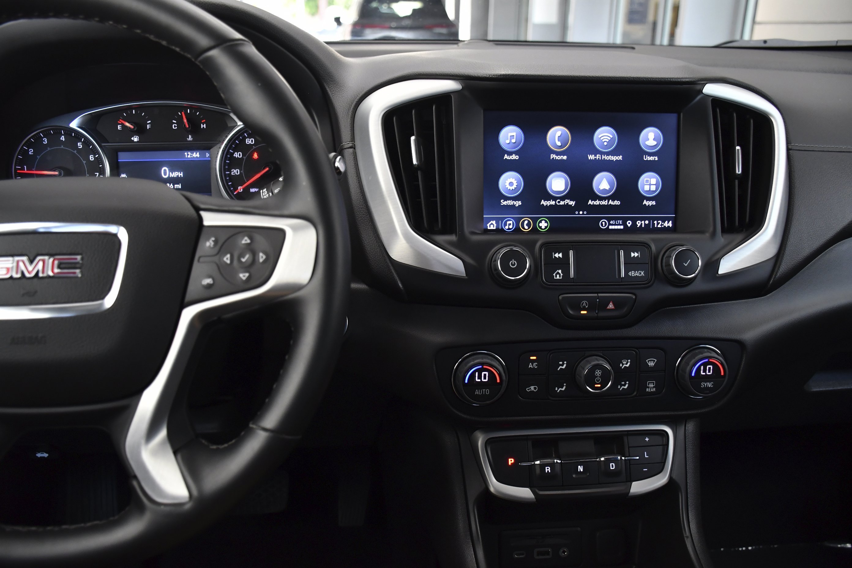 Used 2023 Marine Metallic GMC SLT image 11