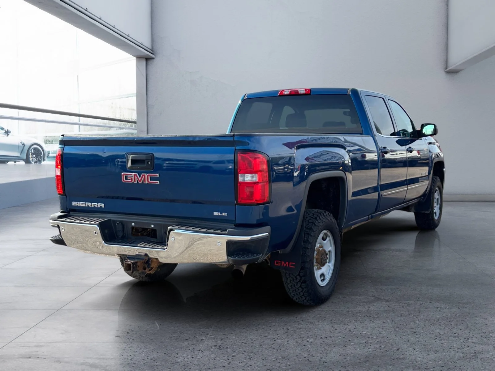 Used 2017 Blue GMC SLE image 5