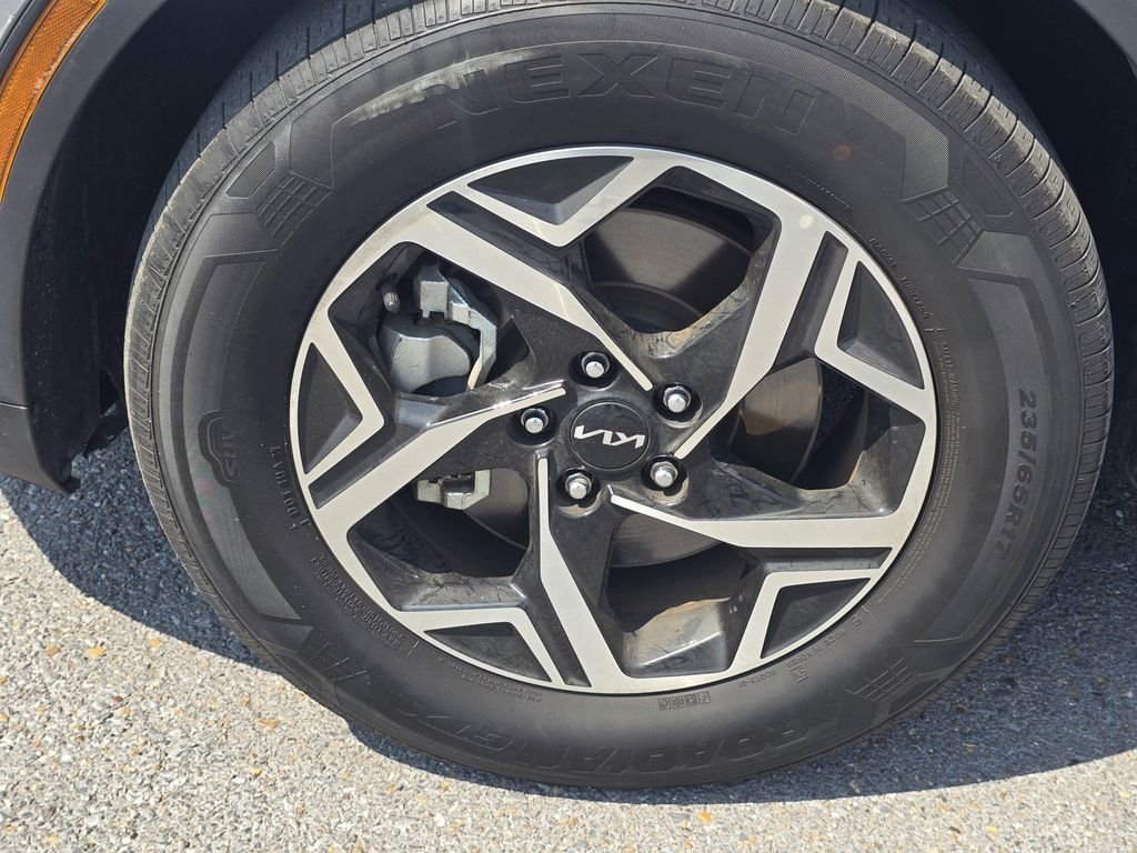Used 2025 Gray Kia LX image 9