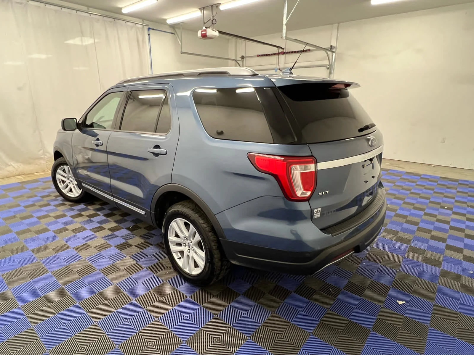 Used 2019 Blue Metallic Ford XLT image 9
