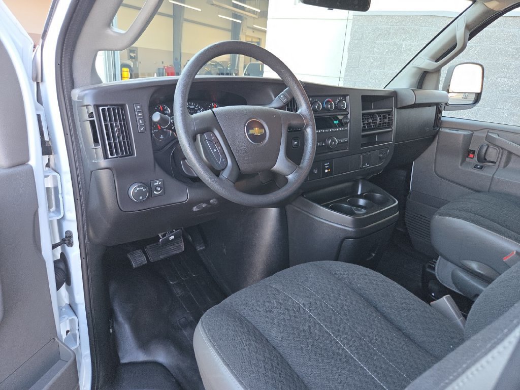 2025 Chevrolet Express Cargo Work Van - Photo 27