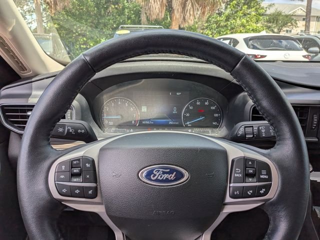 Used 2022 White Ford Limited image 28