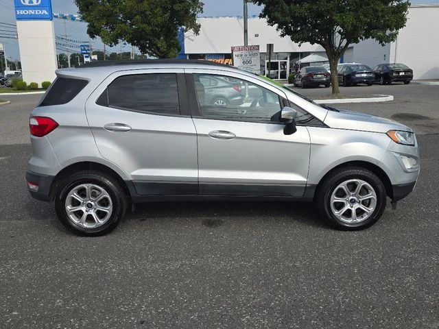 Used 2018 Silver Metallic Ford SE image 7
