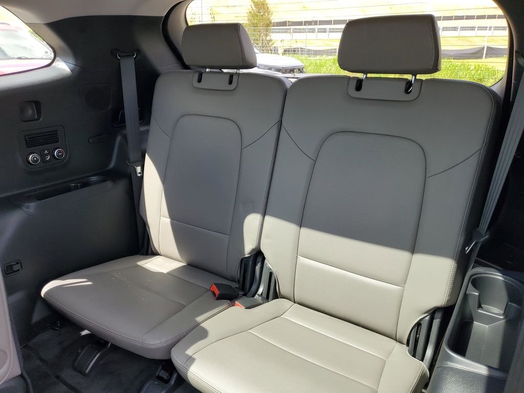 Used 2018 Silver Hyundai Limited Ultimate image 15
