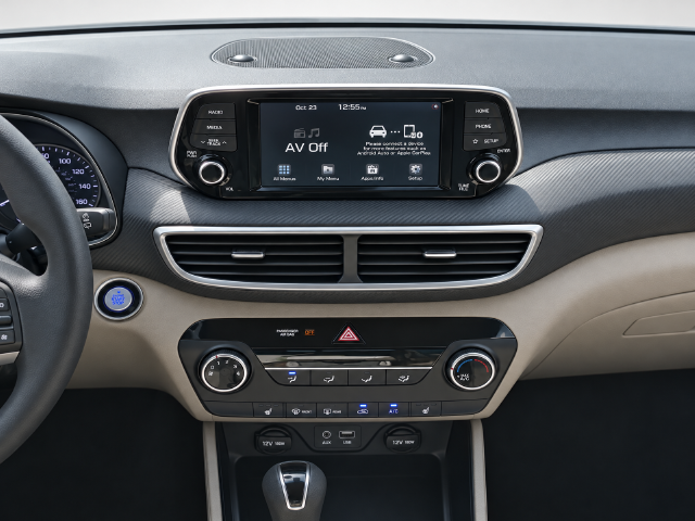 Used 2020 White Hyundai Value image 16