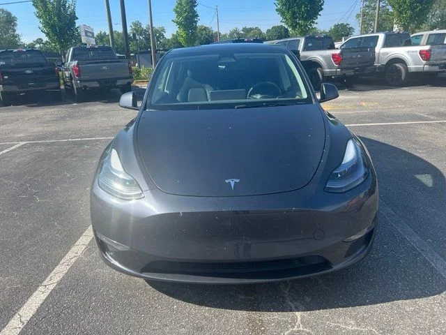 Used 2025  Tesla Performance image 1