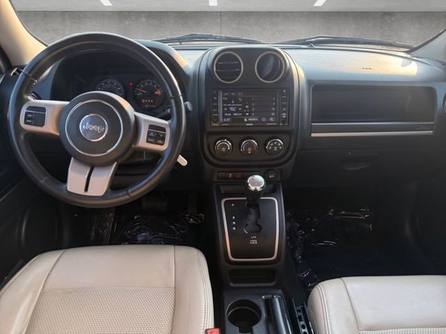 Used 2016 Granite Crystal Clearcoat Metallic Jeep Sport image 21