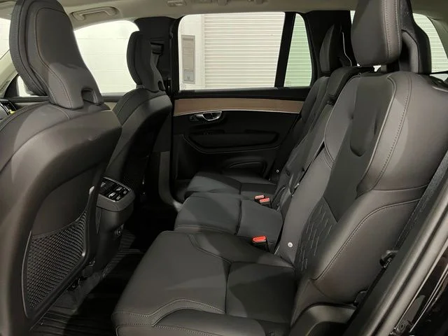 2026 Volvo XC90 Plus - Photo 20