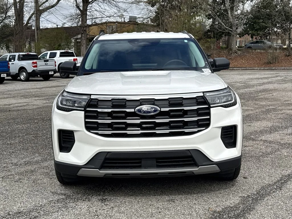New 2026 Star White Metallic Tri-Coat Ford Active image 2