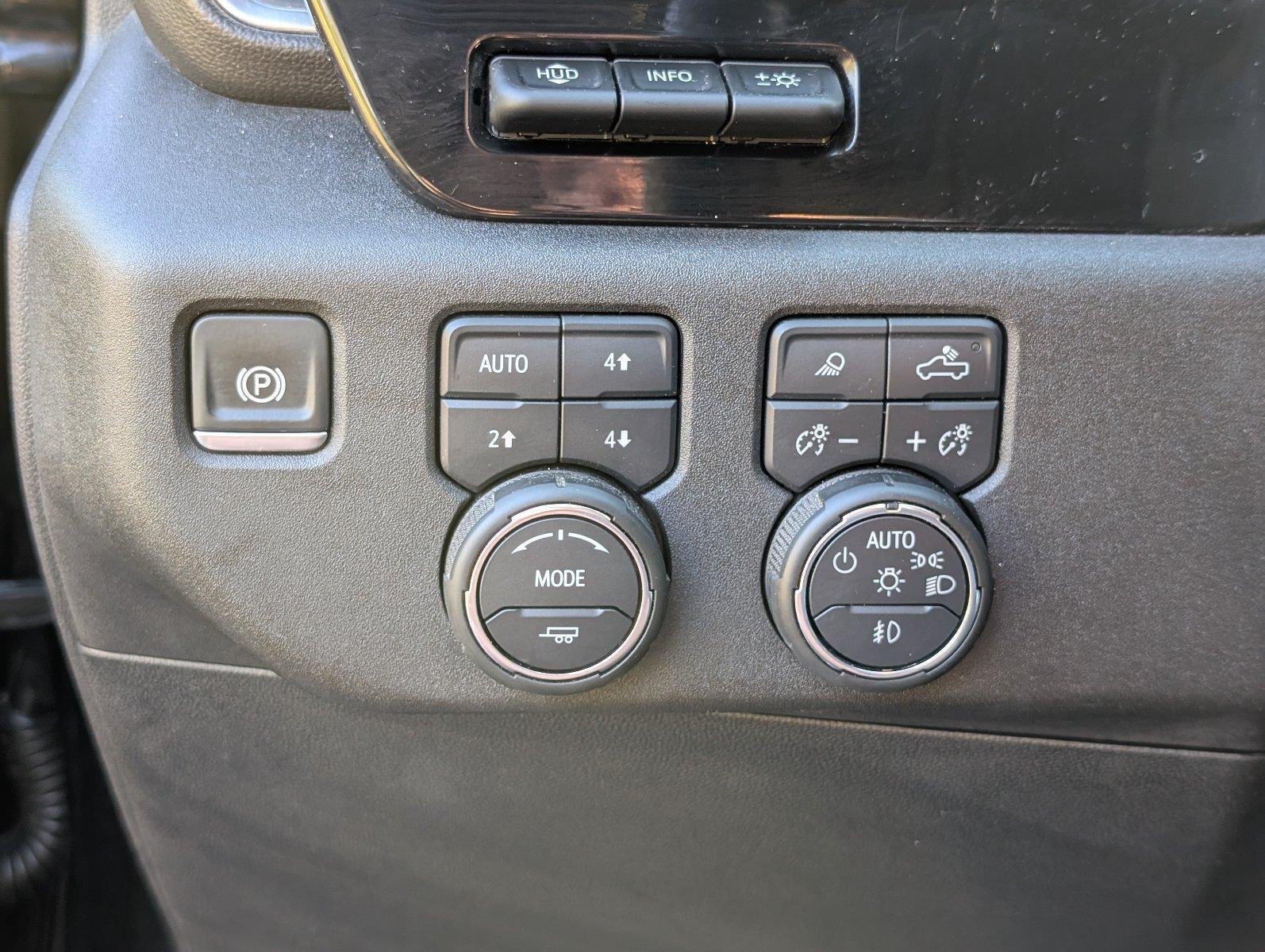Used 2025 Black Chevrolet LTZ image 31