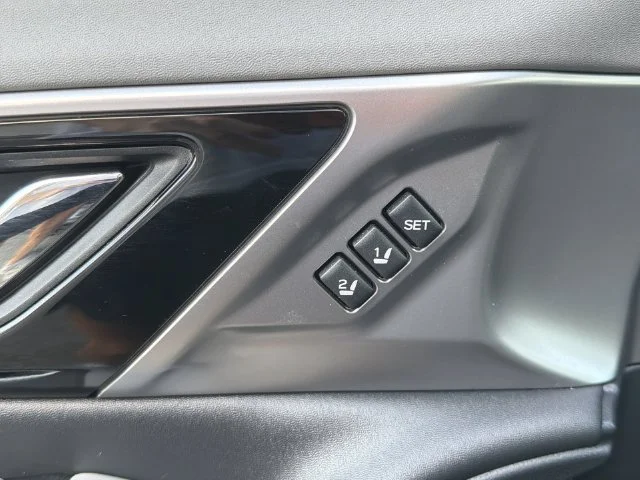 Used 2022 Gray Subaru Limited image 37